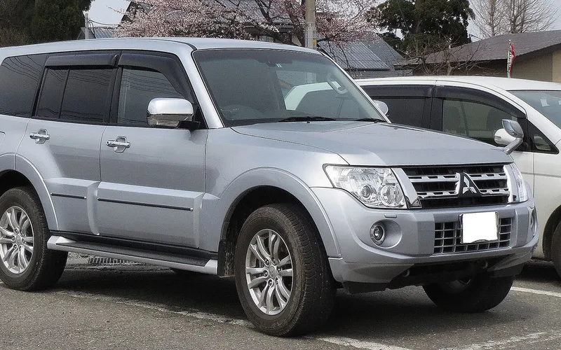 Mitsubishi Pajero 2020