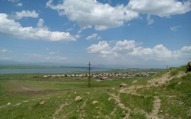 Իսահակյան — фото 1