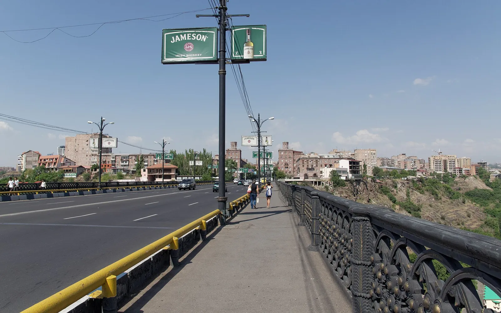 Հրազդանի Մեծ կամուրջ — Երևան