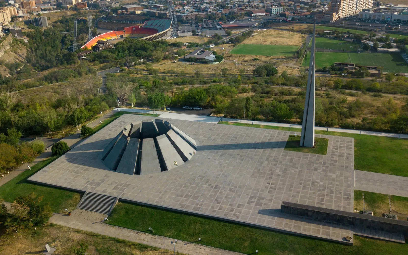 Ծիծեռնակաբերդ — Երևան