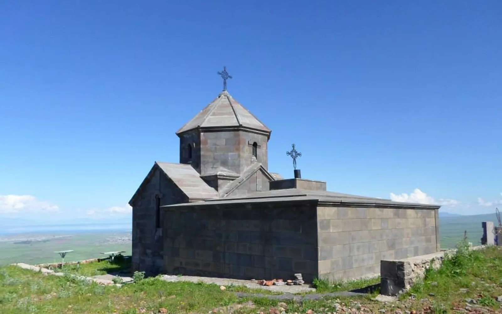 Սուրբ Խաչ եկեղեցի (Գավառ) — Գեղարքունիք