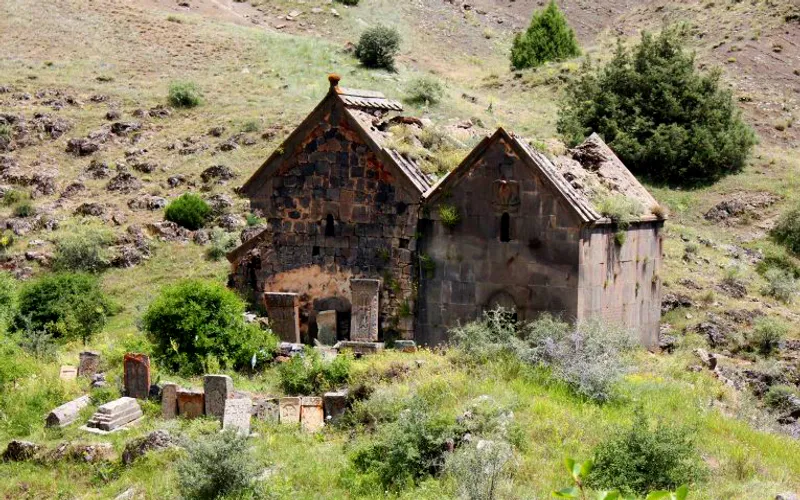 Սուրբ Սիոն վանական համալիր, Հերհեր