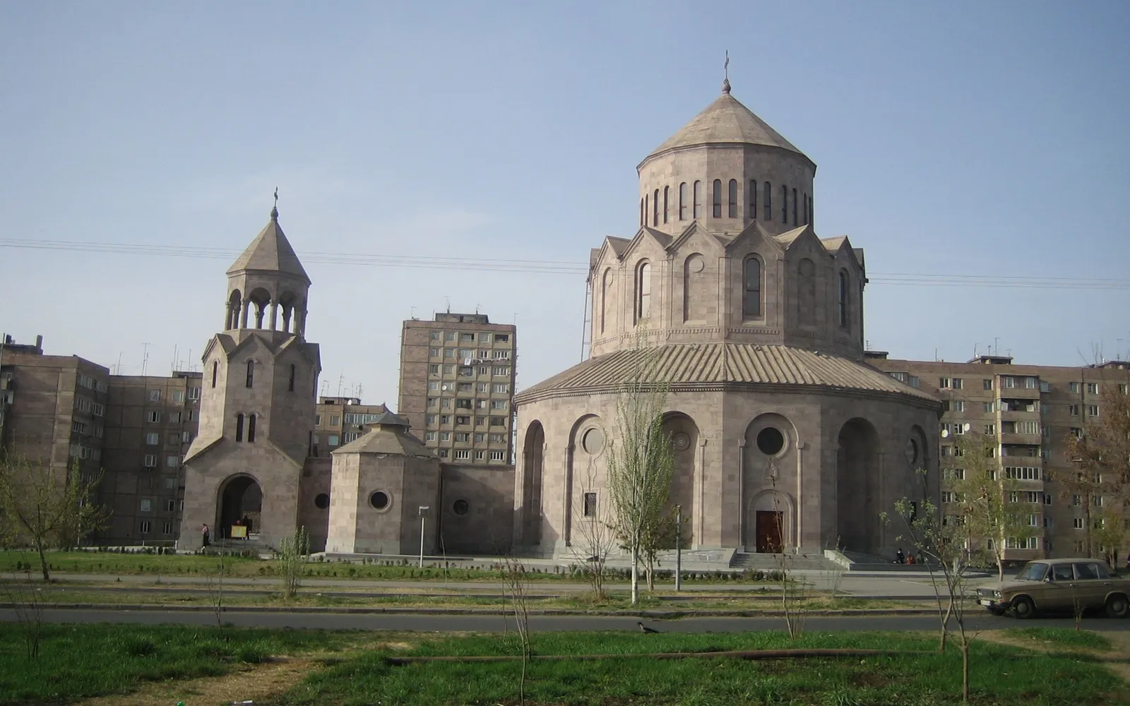 Սուրբ Երրորդություն եկեղեցի (Երևան) — Երևան