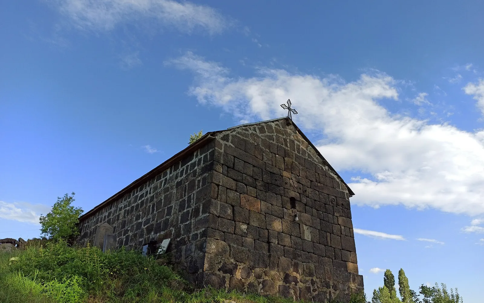 Սբ. Աստվածածին եկեղեցի (Ապարան) — Արագածոտն