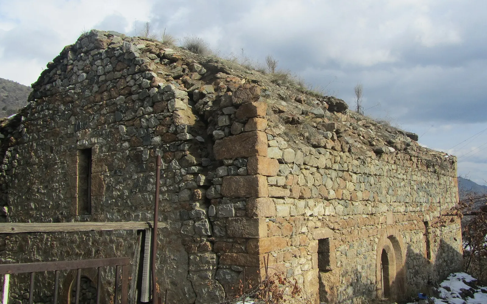 Սուրբ Գևորգ եկեղեցի, Վահրավար — Սյունիք