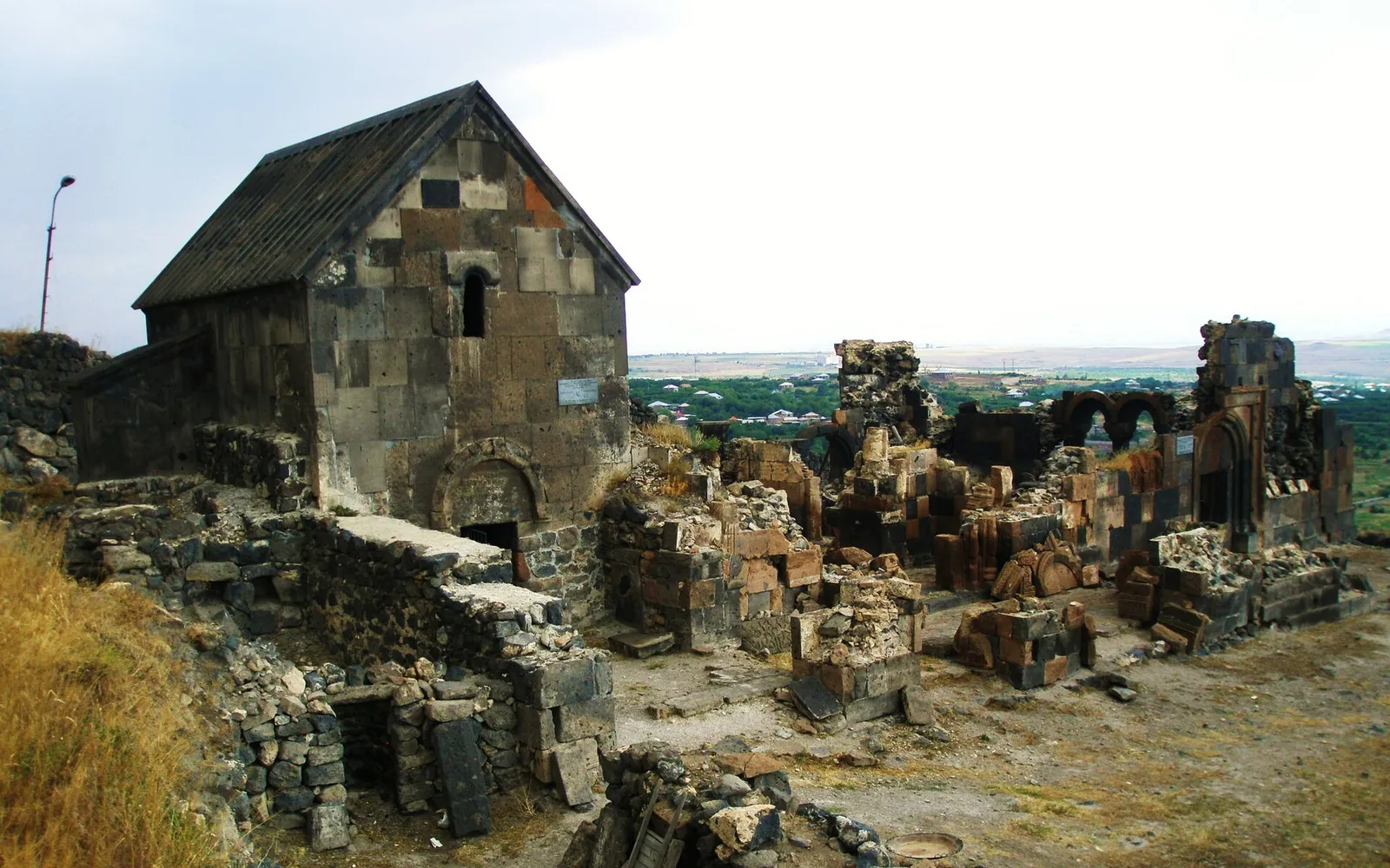 Սուրբ Սարգիս վանք (Ուշի) — Արագածոտն