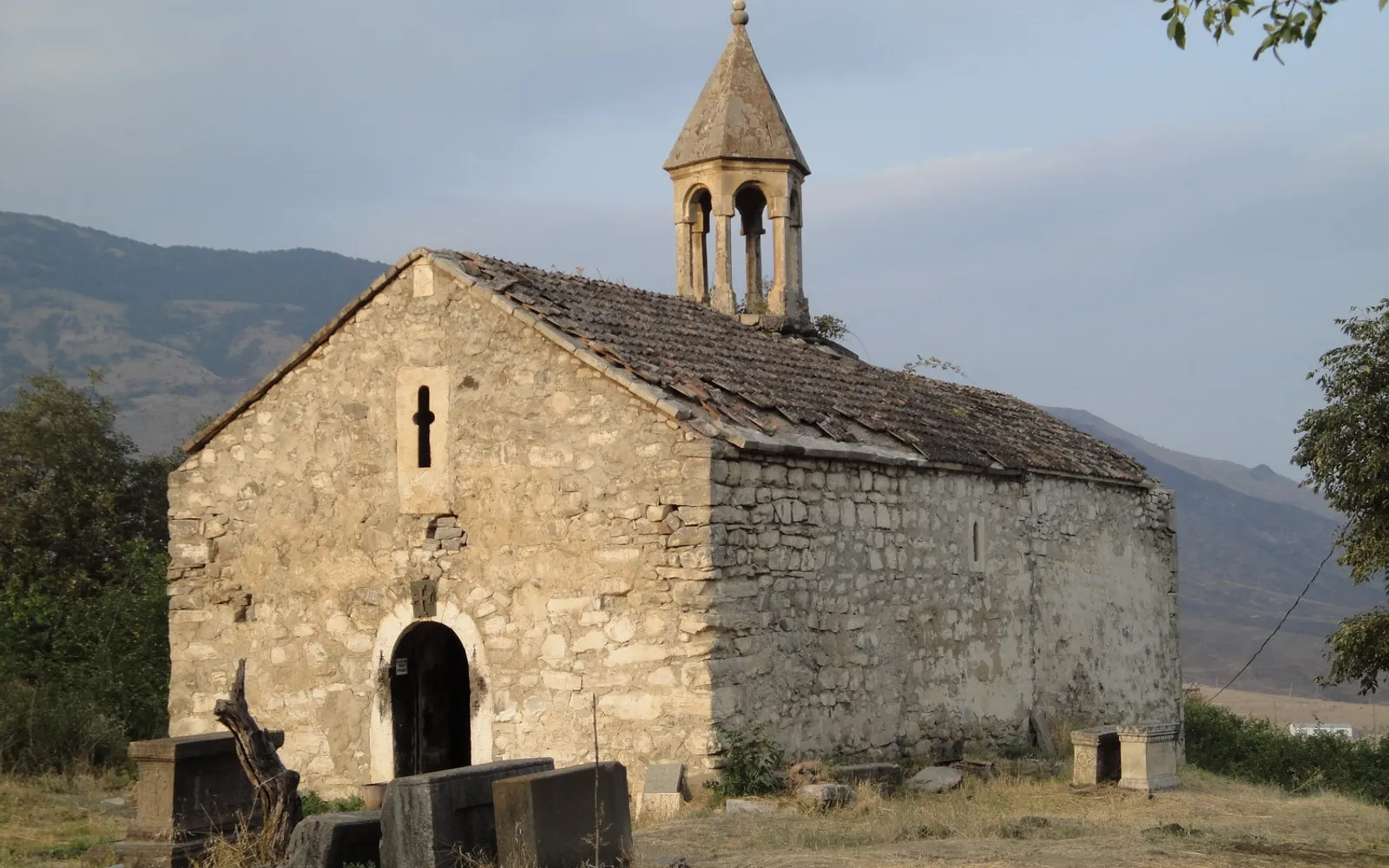 Սպիտակ Խաչ եկեղեցի — Արցախ