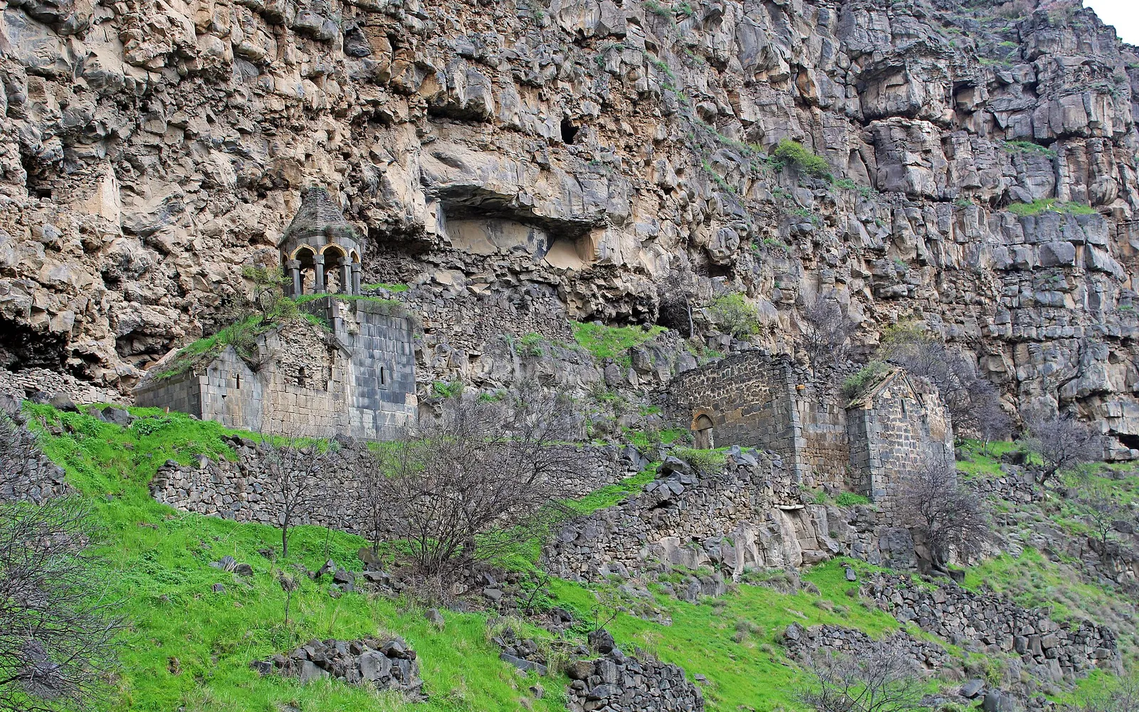 Ձորամիջի վանք — Լոռի