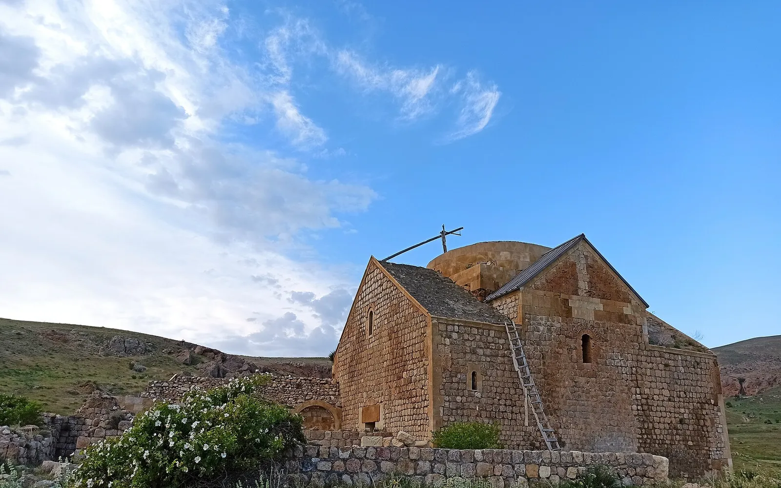Խոտակերաց վանք — Վայոց ձոր