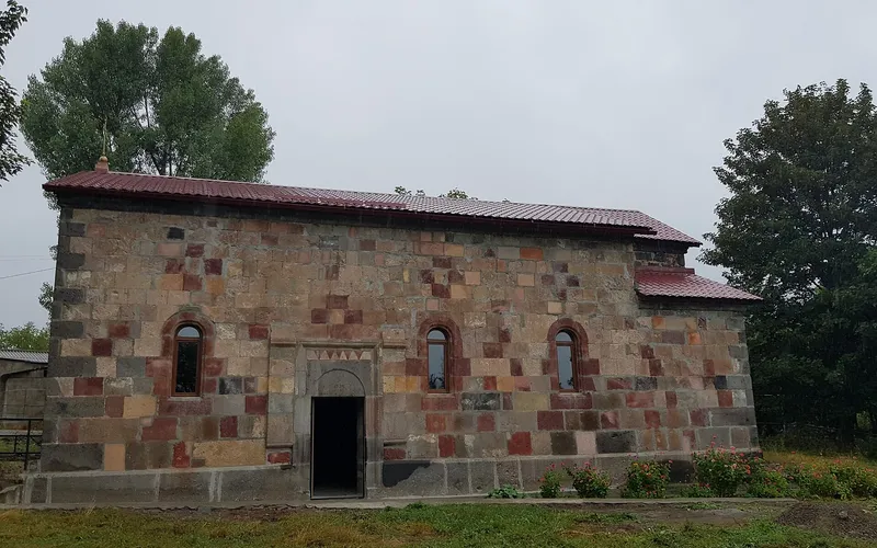 Կարմիր վանք, Լեջան