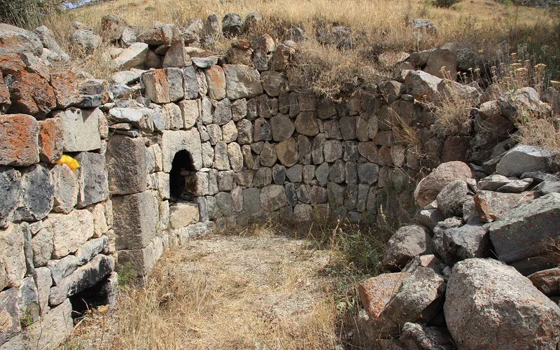 Սուրբ Մամաս վանք Սալլիում