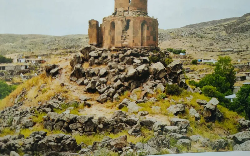 Սուրբ Շուշանիկի եկեղեցի