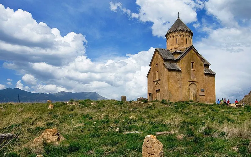 Սուրբ Աստվածածին եկեղեցի, Արենի