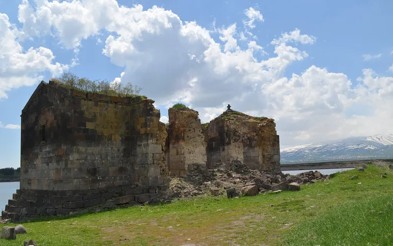 Սուրբ Պողոս-Պետրոս եկեղեցի (Զովունի)