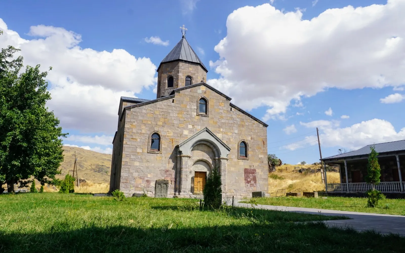 Արկազի Սուրբ Խաչ վանք — Վայոց ձոր