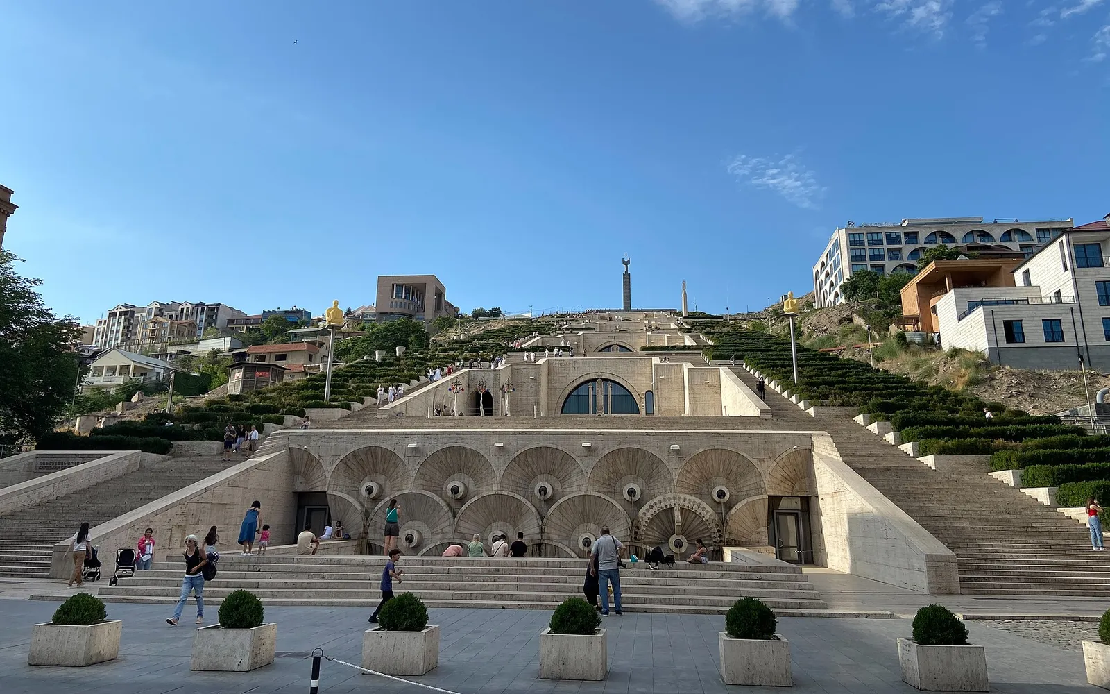 Կասկադ — Երևան