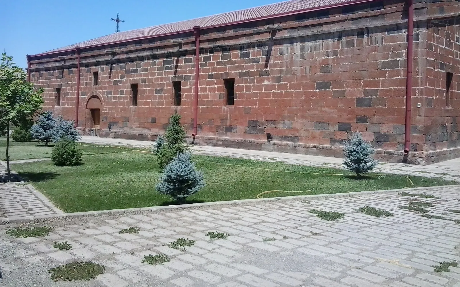 Սուրբ Աստվածածին եկեղեցի, Սարդարապատ — Արմավիր