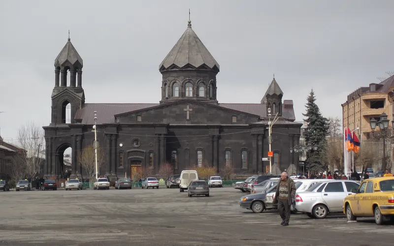 Սուրբ Աստվածածին (Յոթ Վերք) մայր տաճար