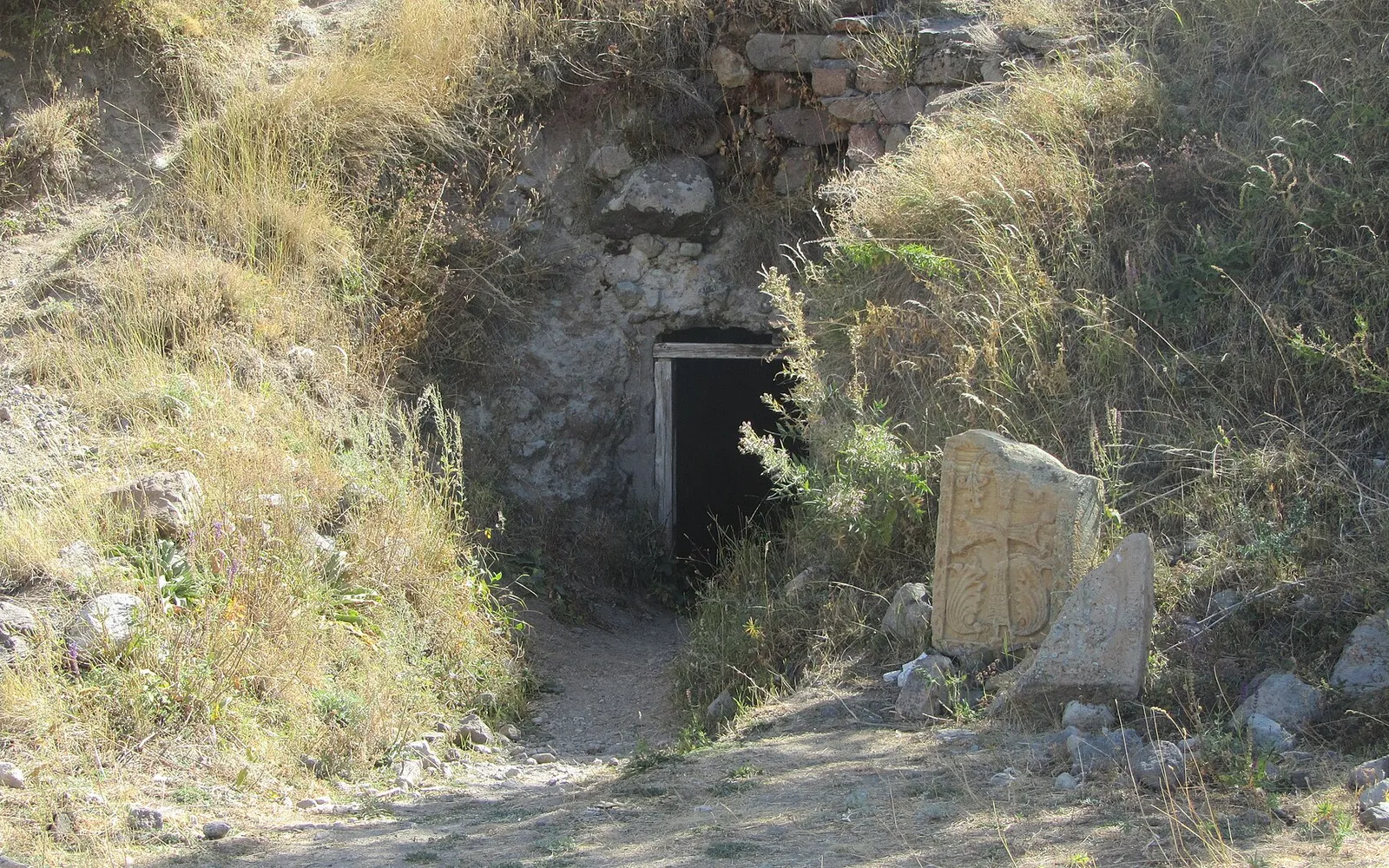 Սուրբ Աստվածածին քարայր-եկեղեցի — Վայոց ձոր