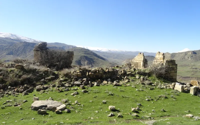 Ղարաբաղլարի եկեղեցի